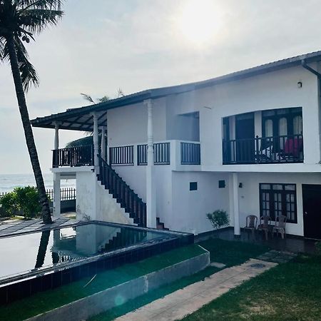 Hotel Rainbow Surf Beach à Koggala Extérieur photo