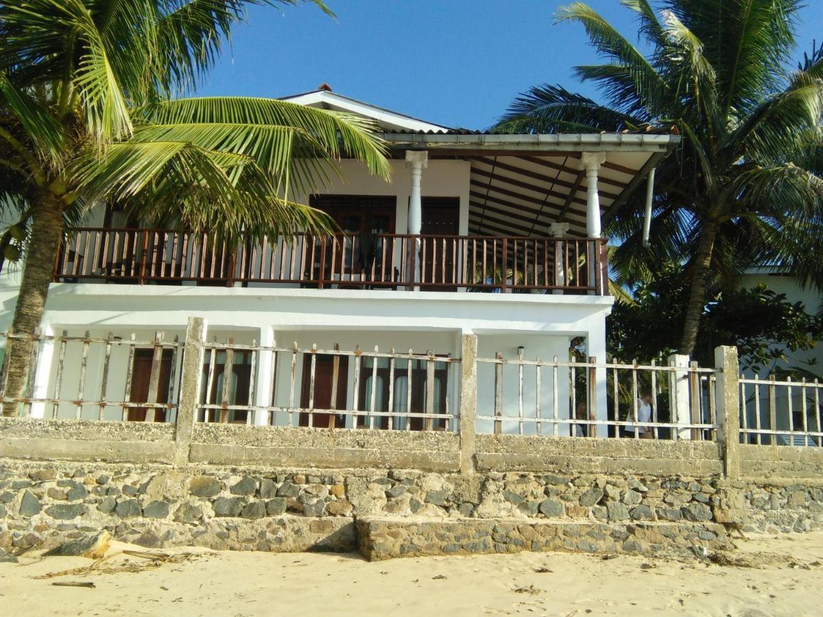 Hotel Rainbow Surf Beach à Koggala Extérieur photo