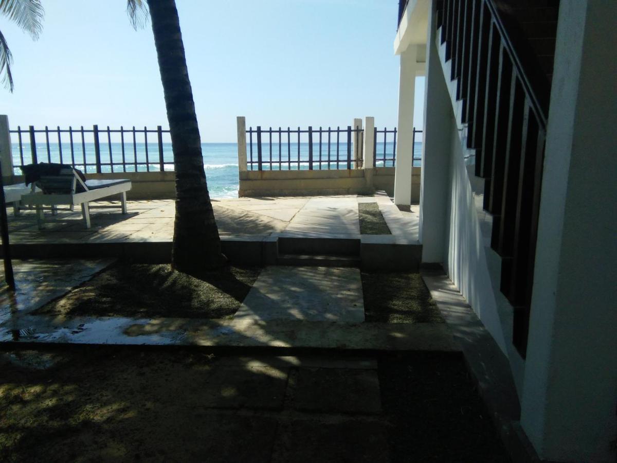 Hotel Rainbow Surf Beach à Koggala Extérieur photo